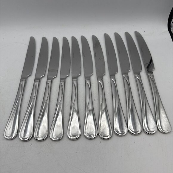 Oneida Glossy Stainless Flatware 11 Table Knives - Picture 1 of 6